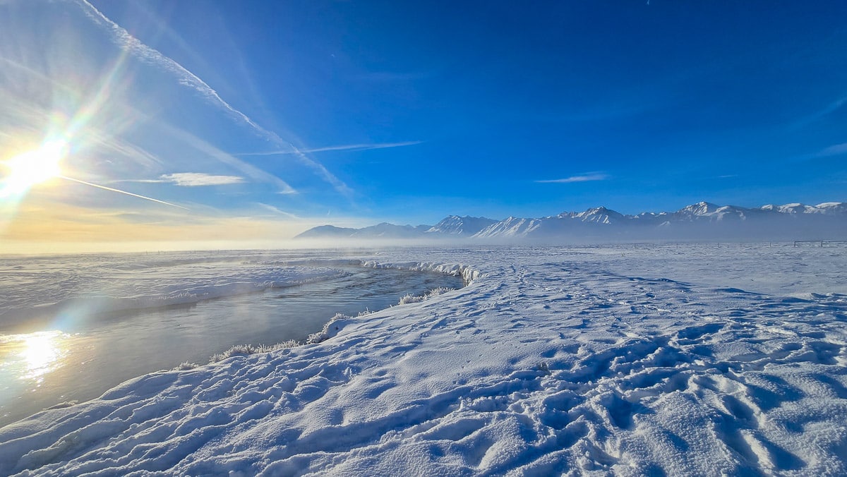 A cold morning on the Upper Owens River near Mammoth Lake, CA